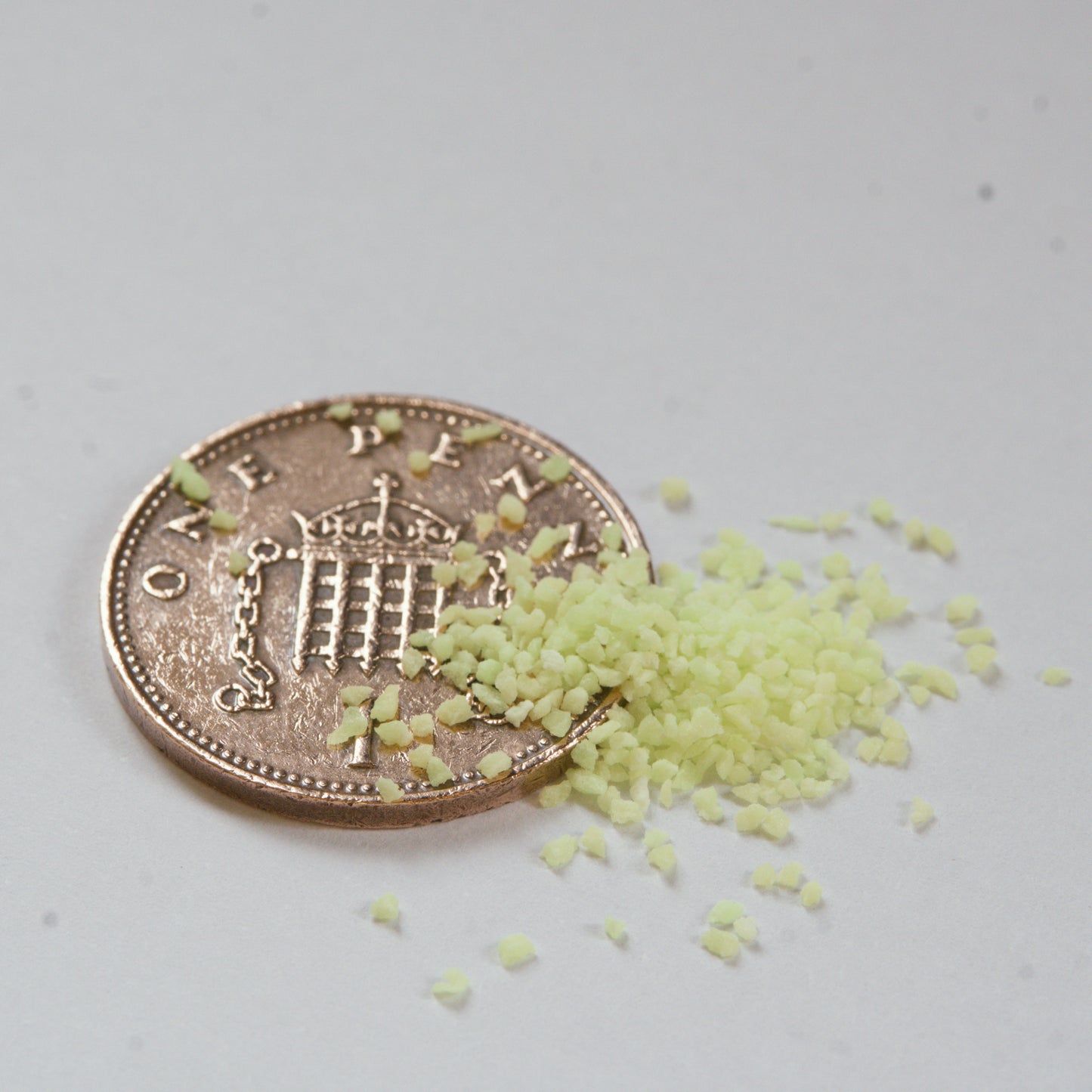Freeze-dried Vegan Glow-worm Chunks